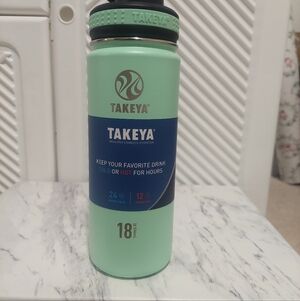 Takeya Mint Stainless Steal Double Wall Vacuum Insulated 18oz Water Bottle New